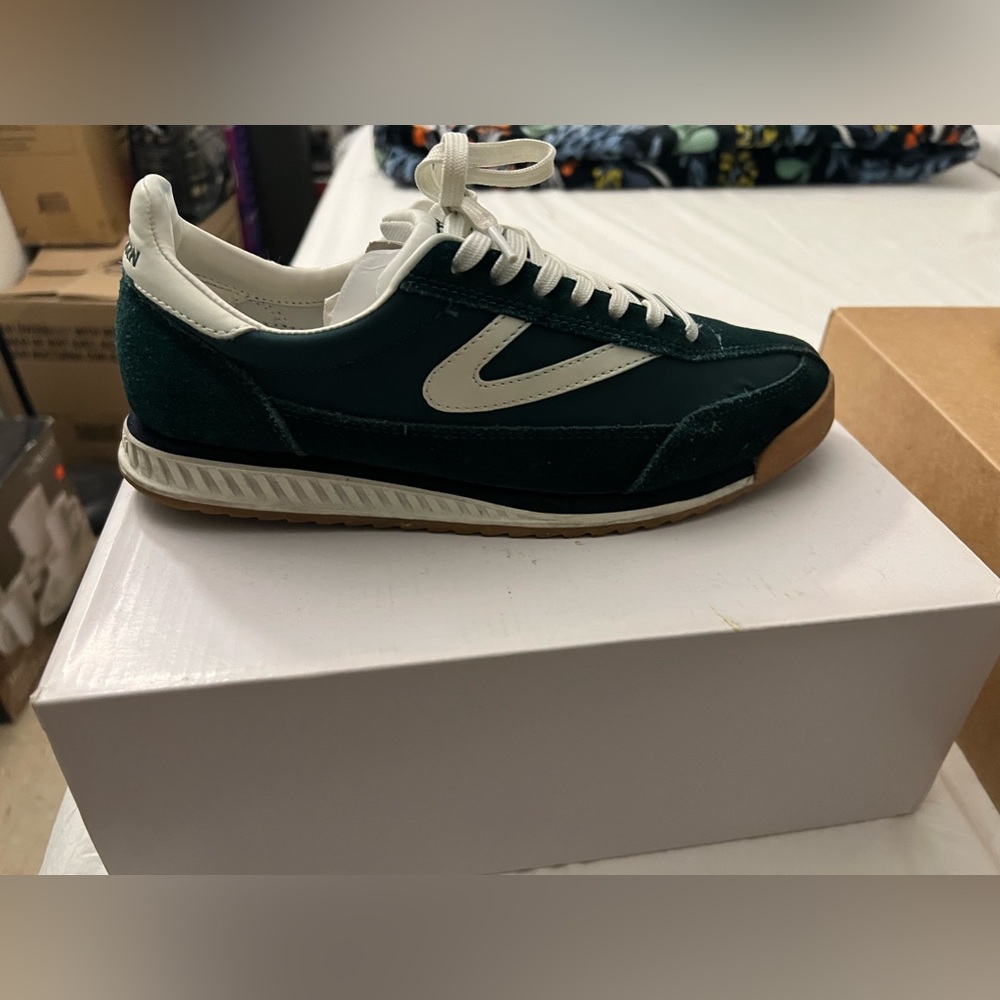 TRETORN size 8